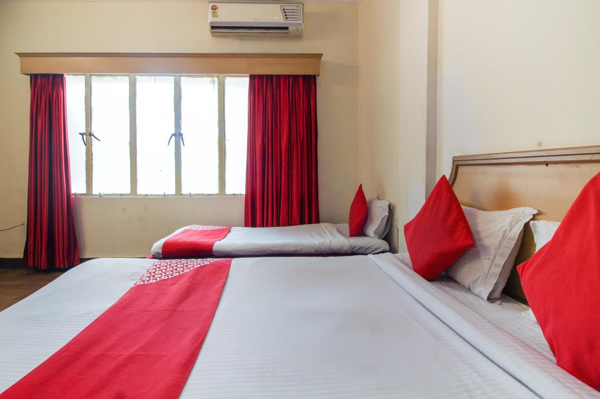 Hotel O Luxury Villas Near Begumpet Airport Hyderabad Esterno foto